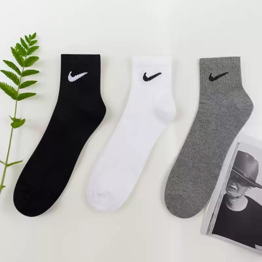 10 Pairs of Nike Socks